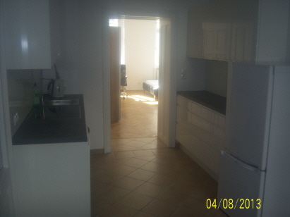 Blick von der Küche in den Wohnraum 1